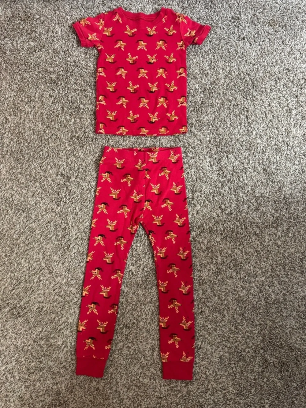 Old Navy Red Reindeer Short Sleeve Sleepwear Top and Bottom Set Size 5T